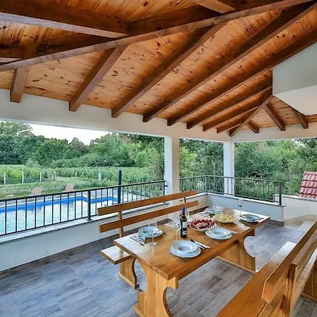 Deluxe Golubica W/ Swimming Pool Holiday home