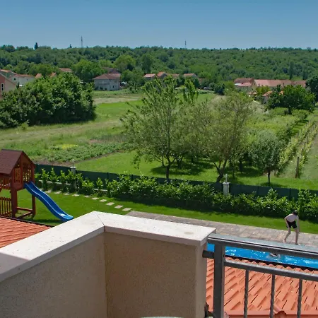 Deluxe Golubica W/ Swimming Pool Holiday home
