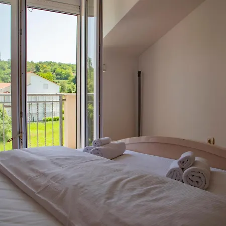 Holiday home Deluxe Golubica W/ Swimming Pool