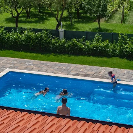 Deluxe Golubica W/ Swimming Pool *