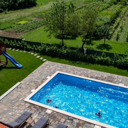 Holiday home Deluxe Golubica W/ Swimming Pool